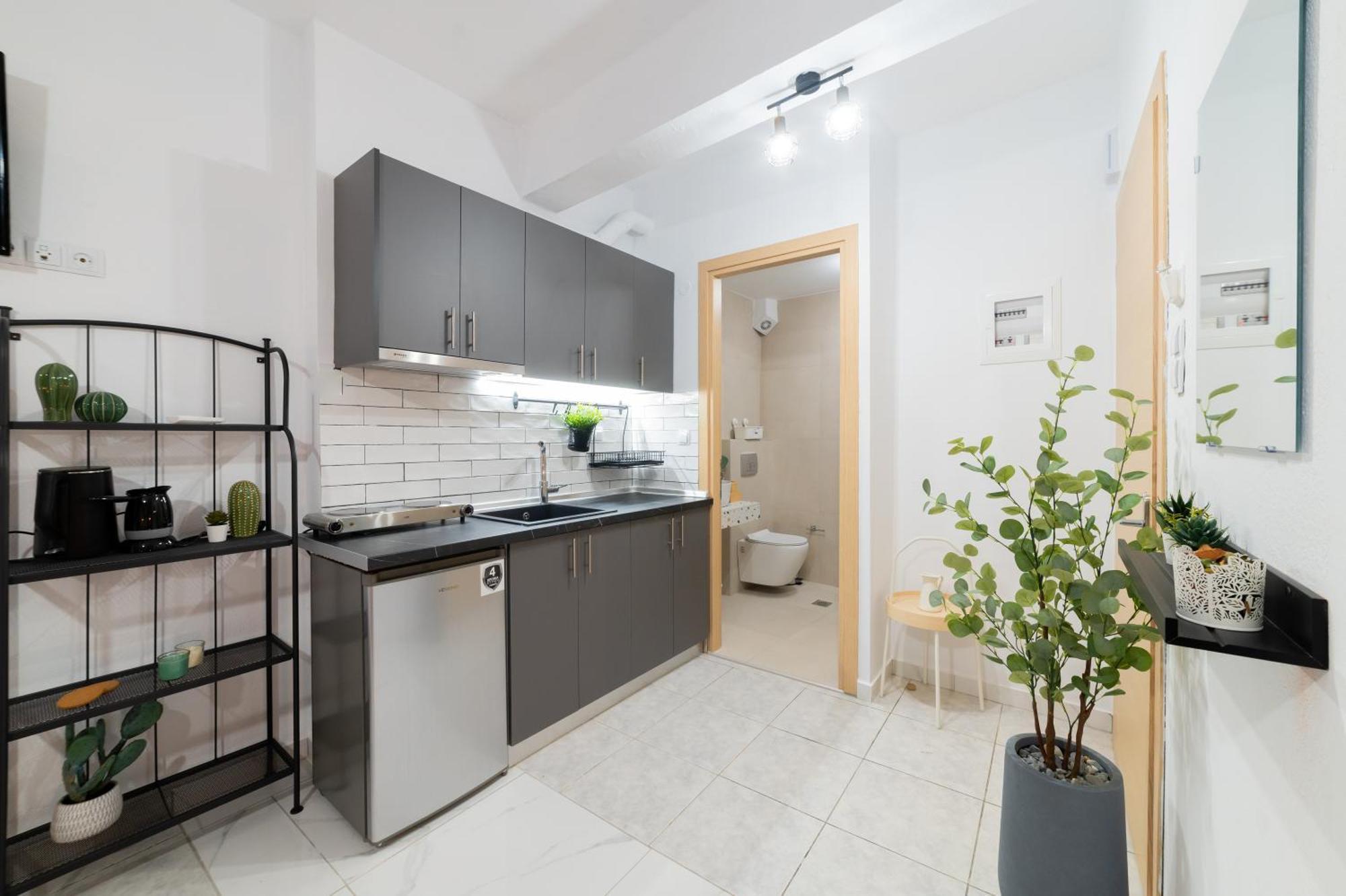 Dimitras Luxury 2nd Ofrinion
