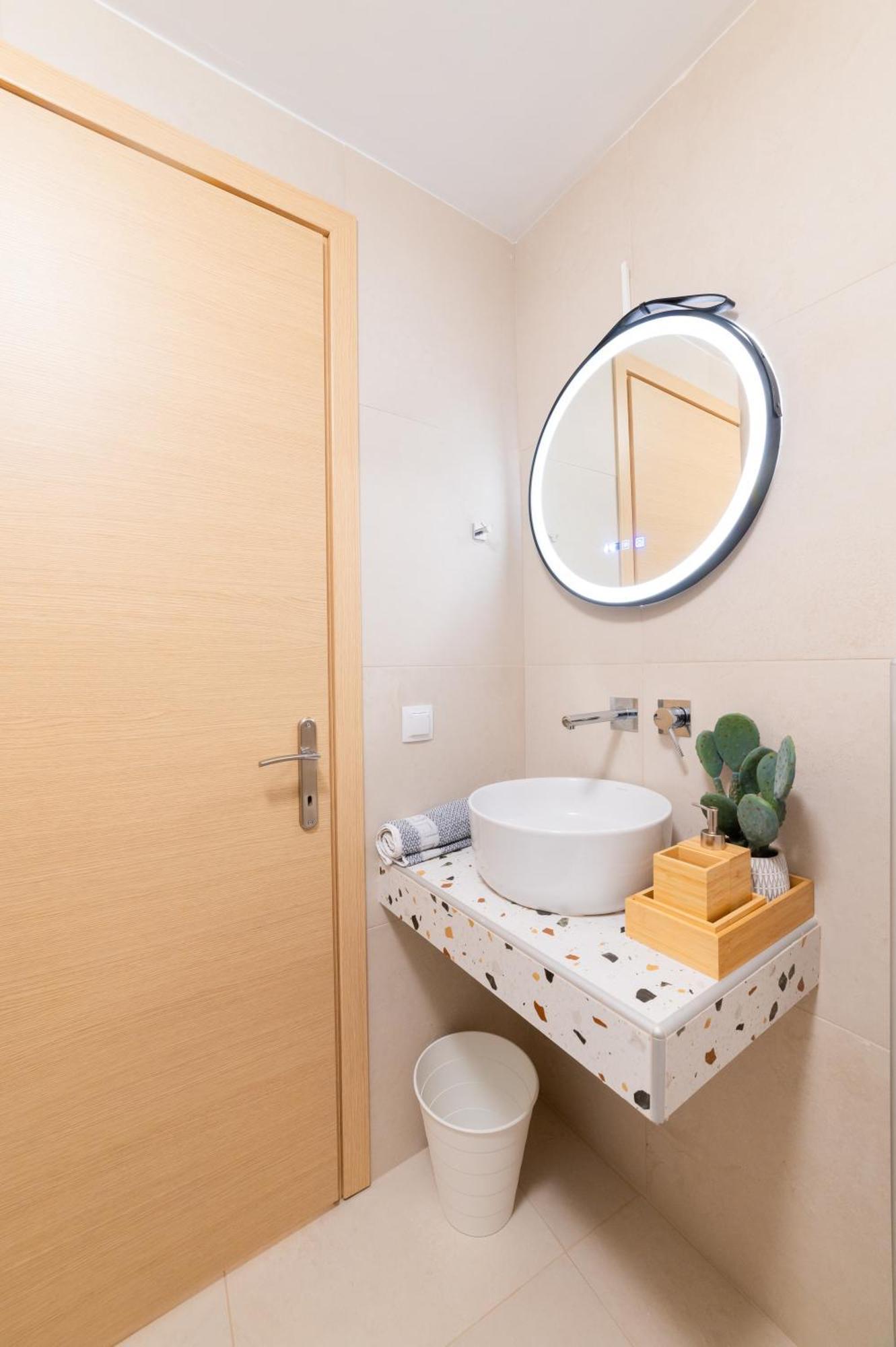 Dimitras Luxury 2nd Apartment *